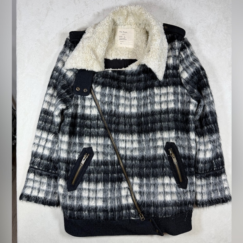Free People Wool Blend Mohair Boho Shaggy Sherpa Bomber Cream Faux Fur Jacket - Picture 2 of 14